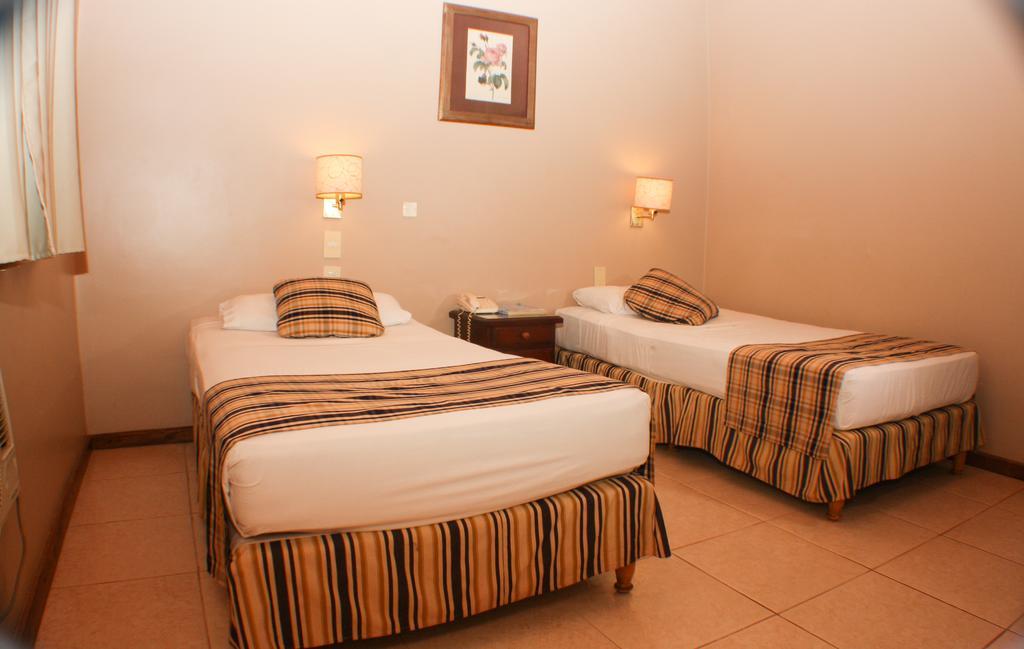 Marcopolo Suites Iguazu Пуерто Игуасу Екстериор снимка