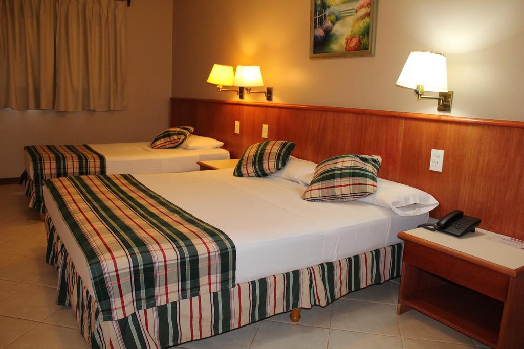 Marcopolo Suites Iguazu Пуерто Игуасу Екстериор снимка