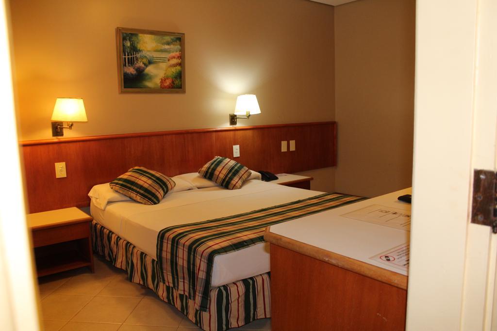 Marcopolo Suites Iguazu Пуерто Игуасу Екстериор снимка