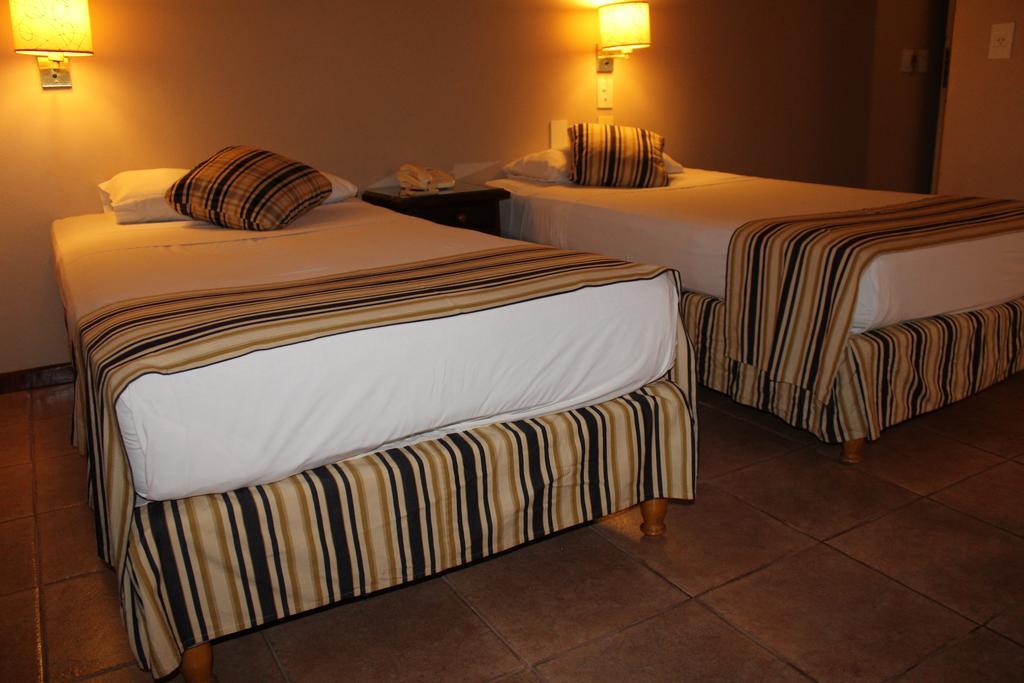 Marcopolo Suites Iguazu Пуерто Игуасу Екстериор снимка
