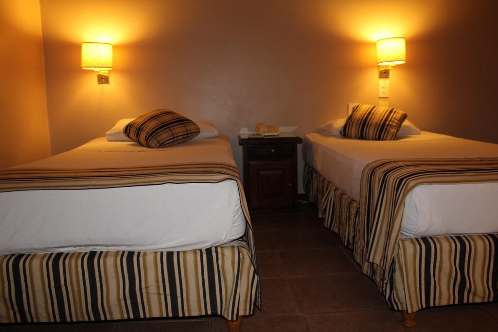 Marcopolo Suites Iguazu Пуерто Игуасу Екстериор снимка